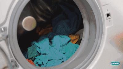 洗衣机清理方法（洗衣机清理后里面脏东西去除技巧）