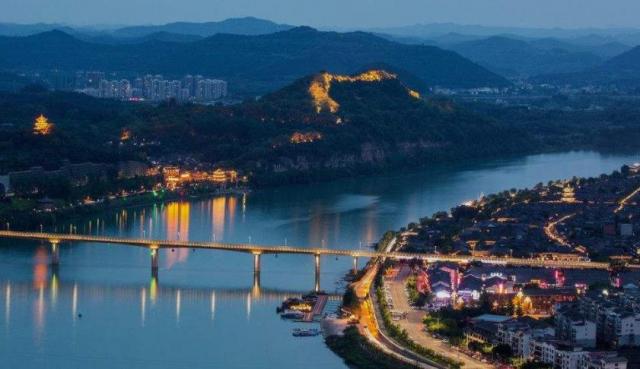 阆中市属于四川省哪个市