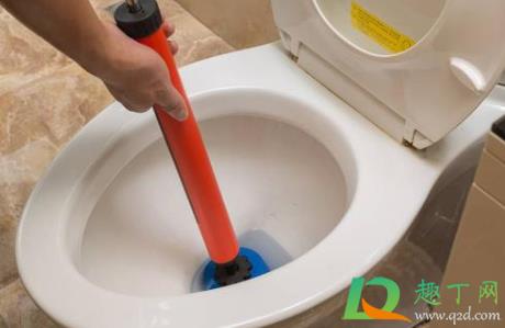 马桶堵住了该怎么疏通最简单方法